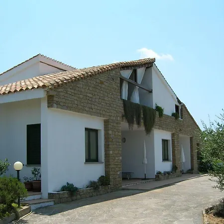 Scivu Porta Delle Stelle Appartamento Magazzini (Sardinia)